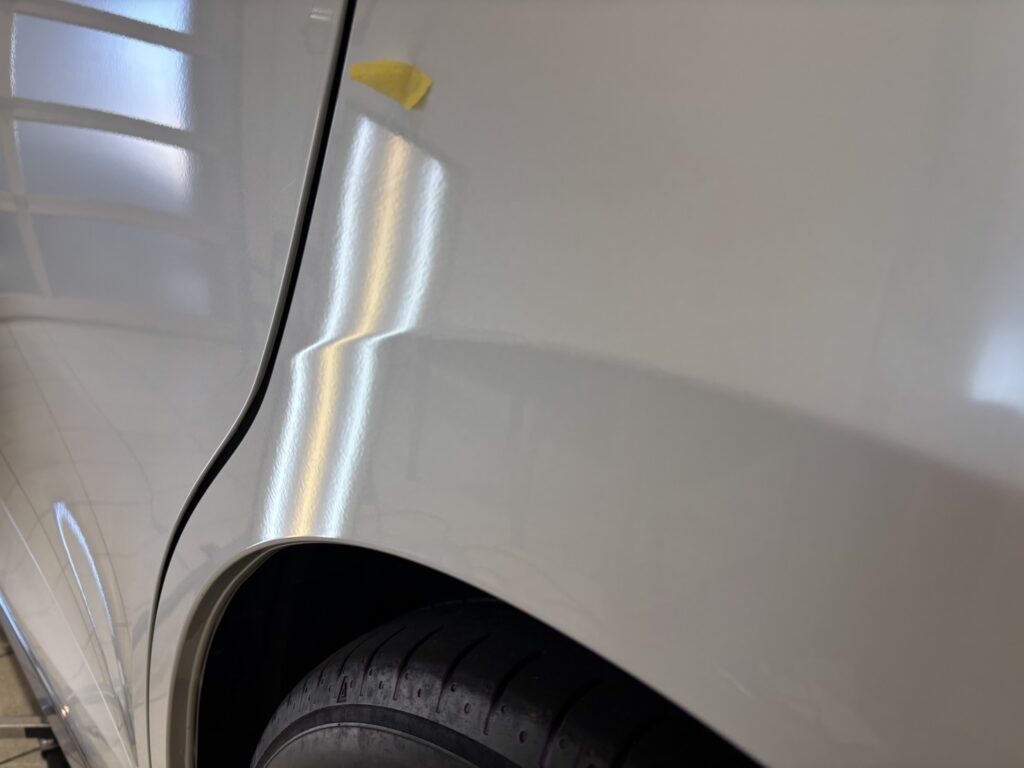 芦屋市のアルファードの左リアフェンダーをデントリペアで修理後